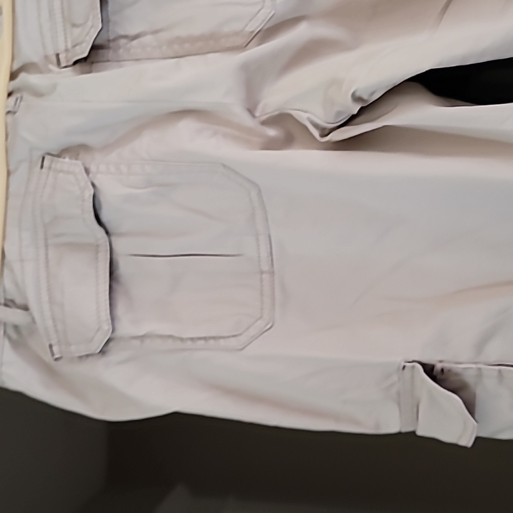 Cache Capris - Picture 4 of 5